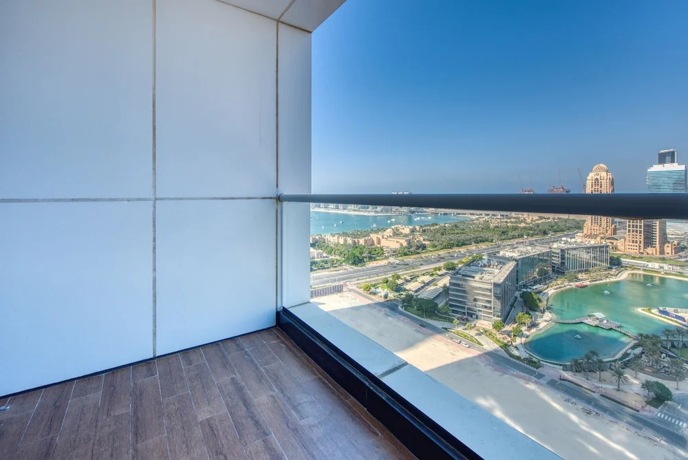 Дубай: Maison Privee - Skyline & Sea Vw Nxt to Beach, in Dubai Marina