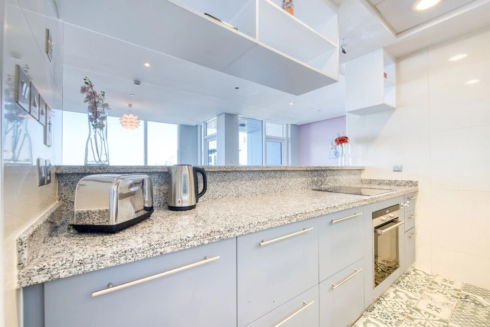 Дубай: Maison Privee - Skyline & Sea Vw Nxt to Beach, in Dubai Marina