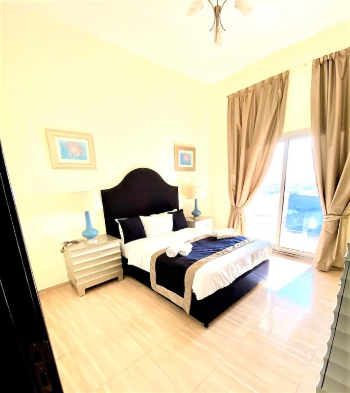 Дубай: Cosy & Cute 3bedroom Dubai Tasaheel