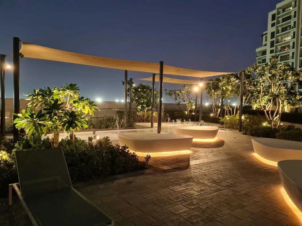 Дубай: SuperHost - Spacious Apartment With Balcony and Large Pool