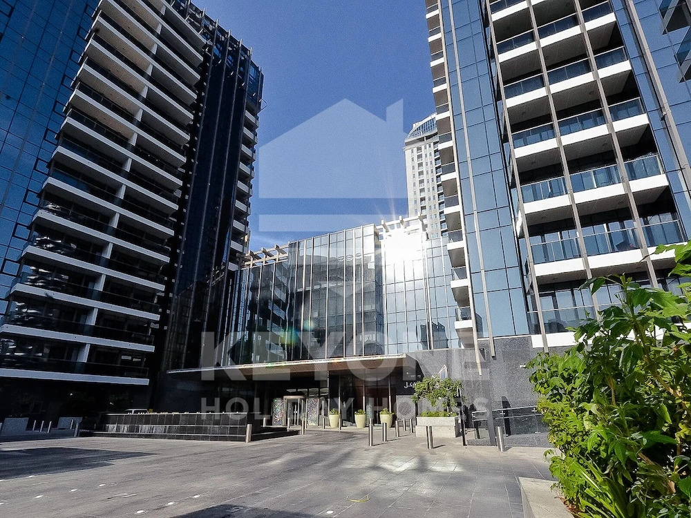 Дубай: KOHH – 1BR in Sparkle Towers