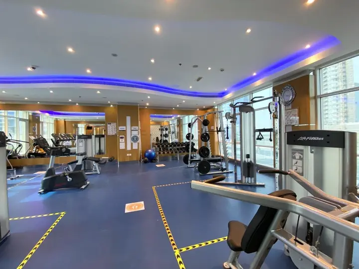 Дубай: Luxe Apt with Panoramic Views and Terrace