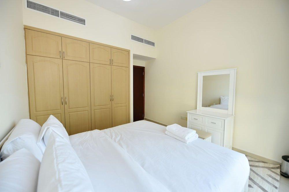 Дубай: Marina Park 1 Bed with Study for 3 People