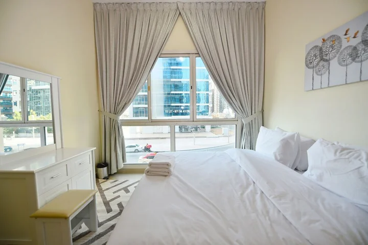 Дубай: Marina Park 1 Bed with Study for 3 People