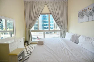 Дубай: Marina Park 1 Bed with Study for 3 People
