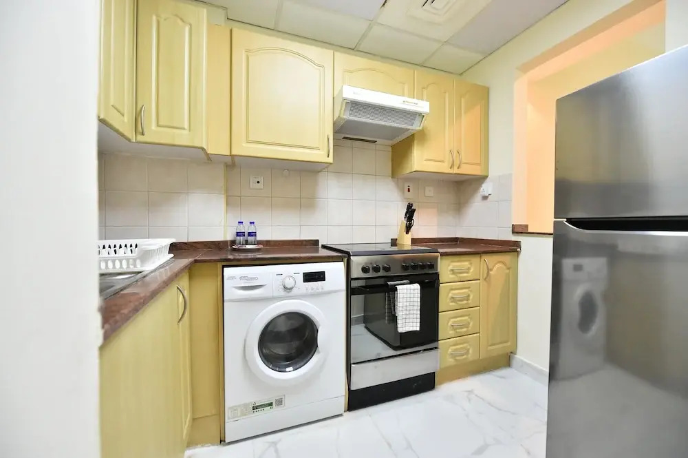 Дубай: Marina Park 1 Bed with Study for 3 People