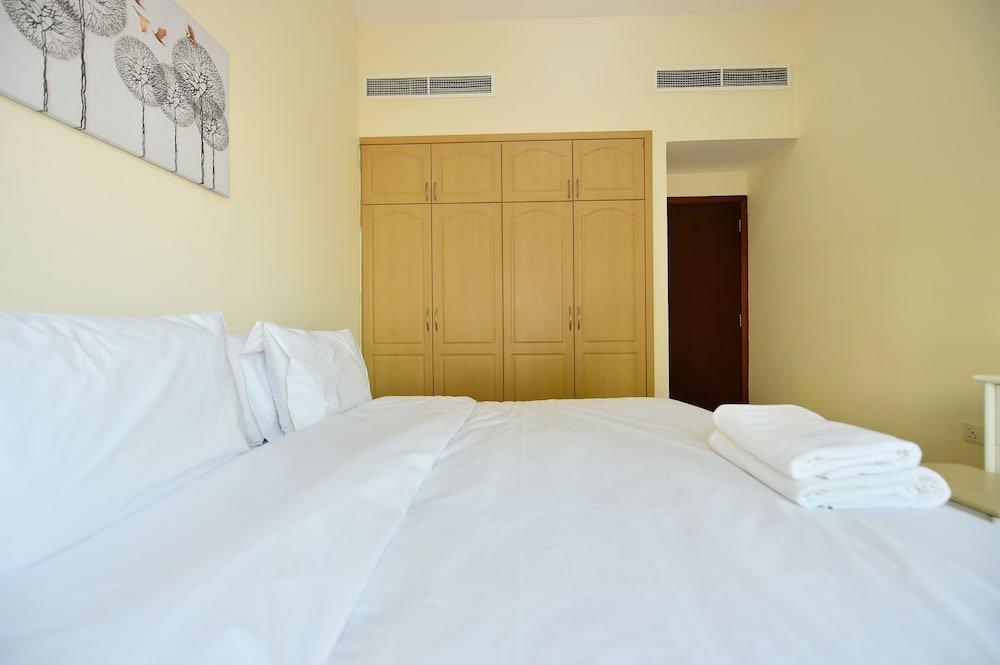 Дубай: Marina Park 1 Bed with Study for 3 People