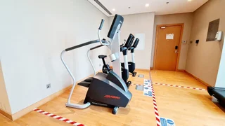 Дубай: Marco Polo - Serene 1 BR APT amidst Golf Course with Gym & Pool