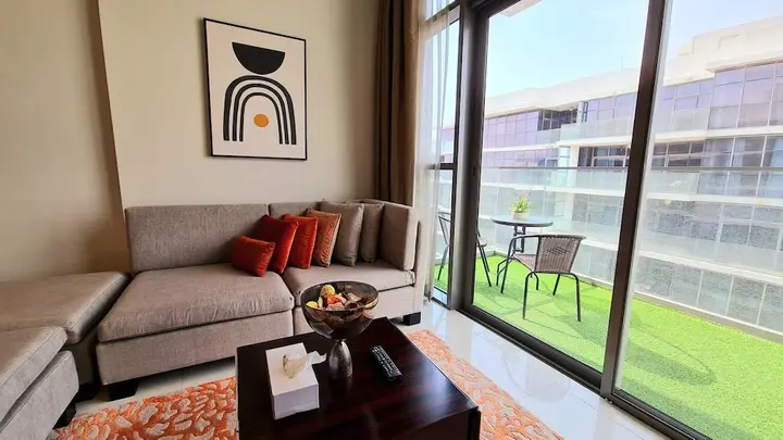 Дубай: Marco Polo - Serene 1 BR APT amidst Golf Course with Gym & Pool