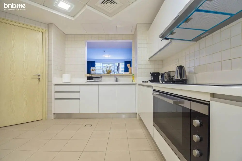 Дубай: 2B-Al Bateen Residence-805 by bnbmehomes