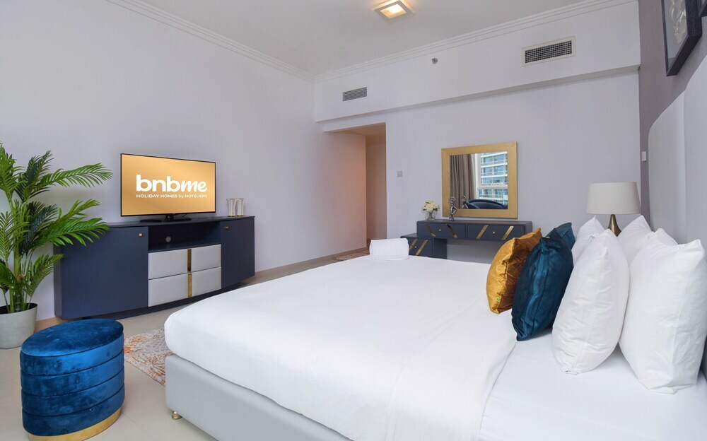 Дубай: 2B-Al Bateen Residence-805 by bnbmehomes