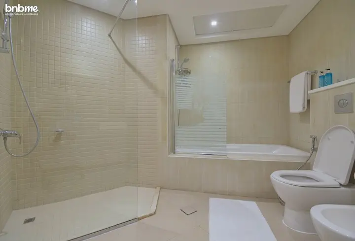 Дубай: 2B-Al Bateen Residence-805 by bnbmehomes