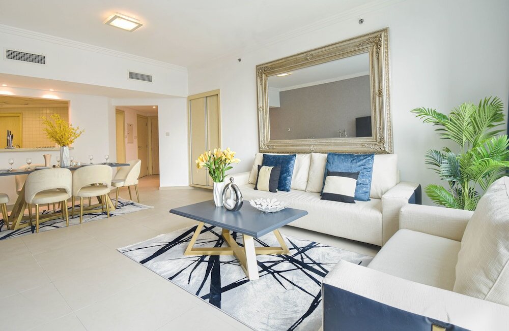 Дубай: 2B-Al Bateen Residence-805 by bnbmehomes