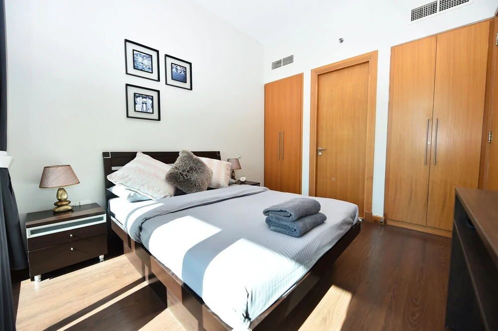 Дубай: BBL - Stylish 1BR with balcony in Marina