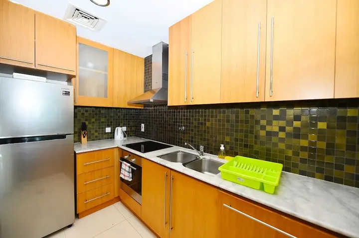 Дубай: BBL - Stylish 1BR with balcony in Marina