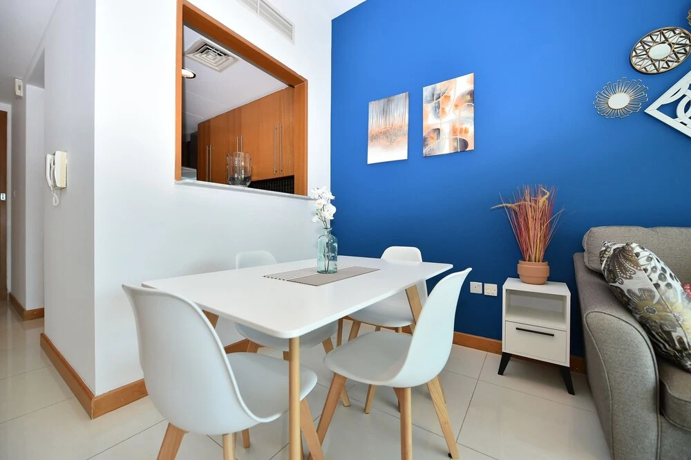 Дубай: BBL - Stylish 1BR with balcony in Marina