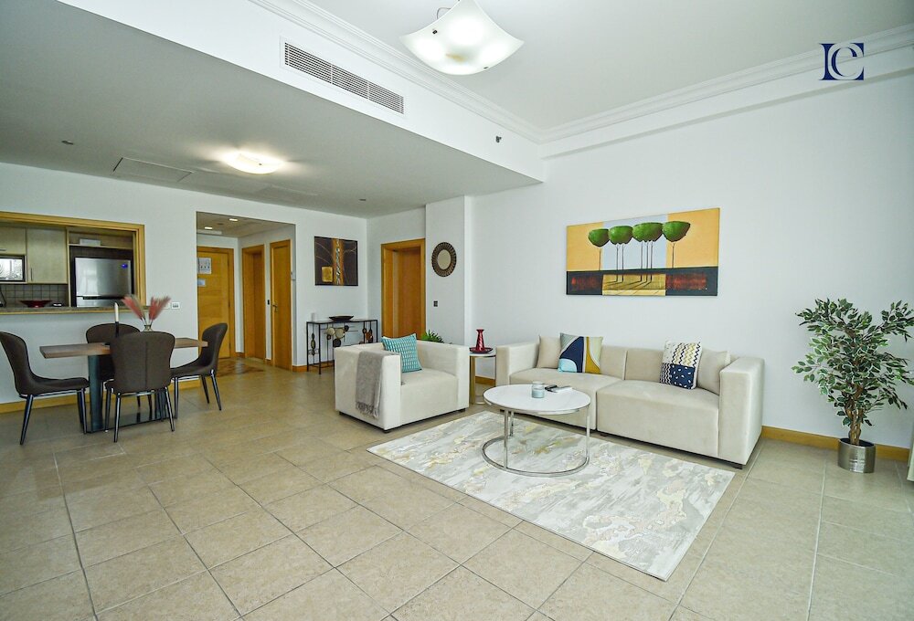 Дубай: Palm Jumeirah's Spectacular Ocean-View Apartment - NBT