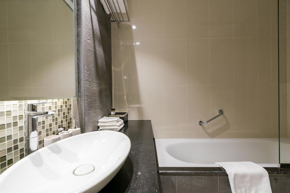 Дубай: SuperHost- Stunning Burj View 2BR in Downtown Dubai