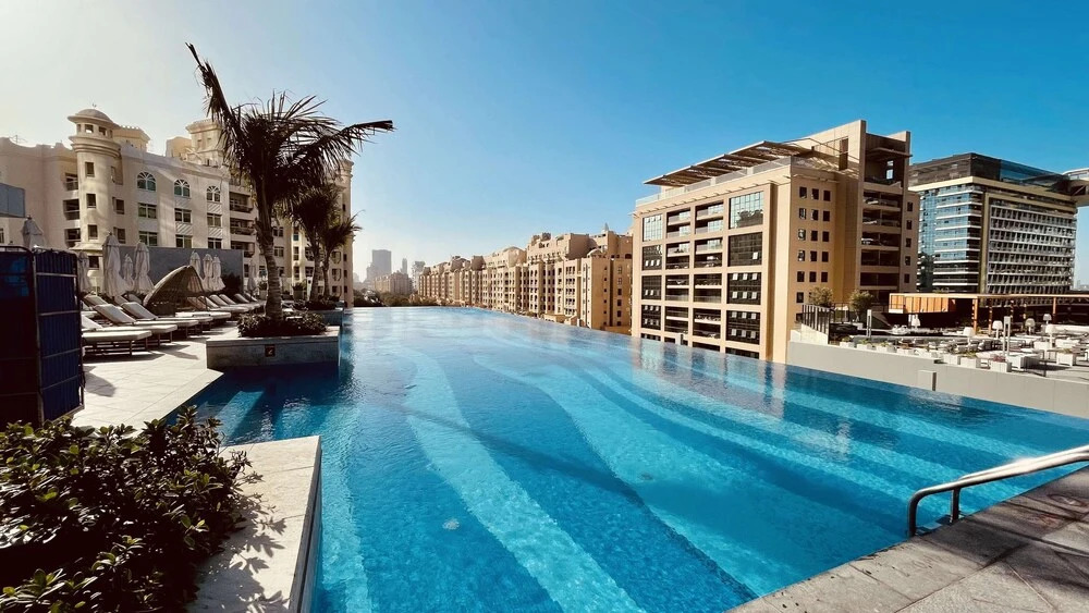 Дубай: LUX Iconic Views at Palm Tower Suite 4