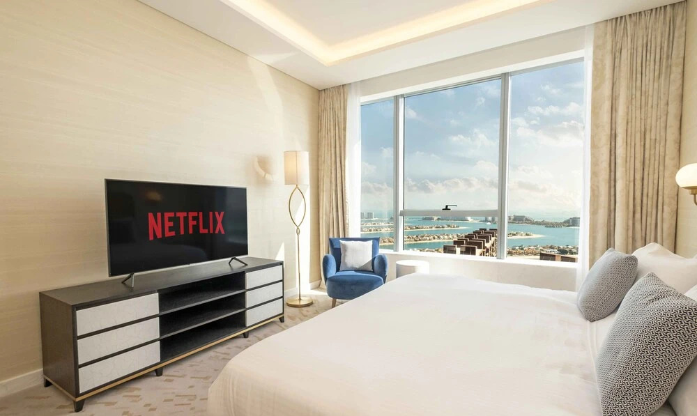 Дубай: LUX Iconic Views at Palm Tower Suite 4