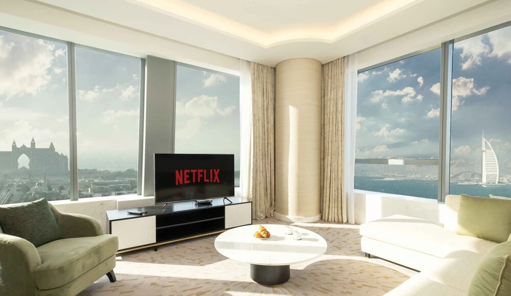 Дубай: LUX Iconic Views at Palm Tower Suite 4