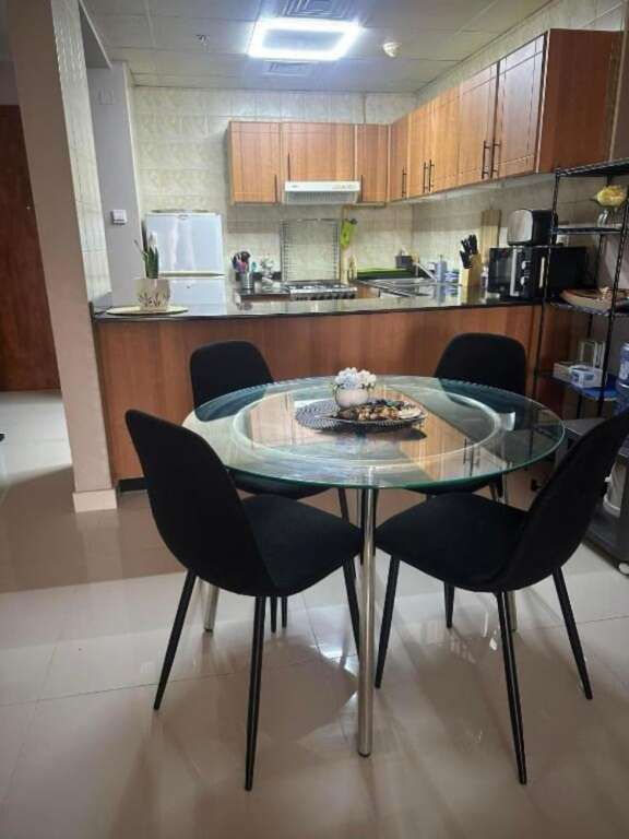 Дубай: Entire 1 Bedroom Apartment at Jumeirah Village Circle, Dubai