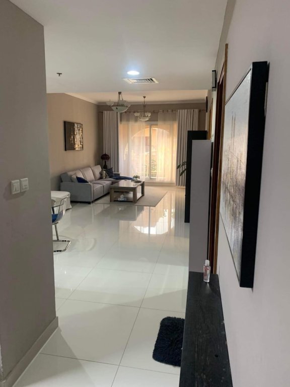 Дубай: Entire 1 Bedroom Apartment at Jumeirah Village Circle, Dubai