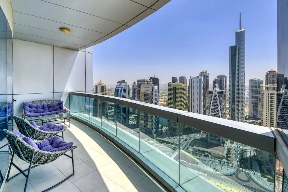 Дубай: Luxury 4BR Apartment in Horizon Towers