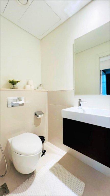Дубай: Luxurious Downtown Apt. with stunning views