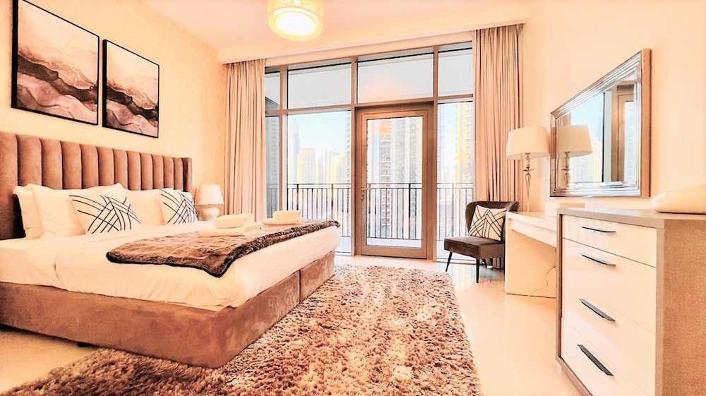 Дубай: Luxurious Downtown Apt. with stunning views