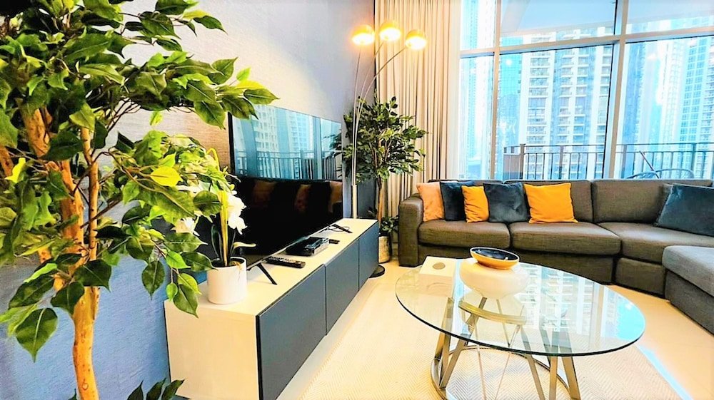 Дубай: Luxurious Downtown Apt. with stunning views