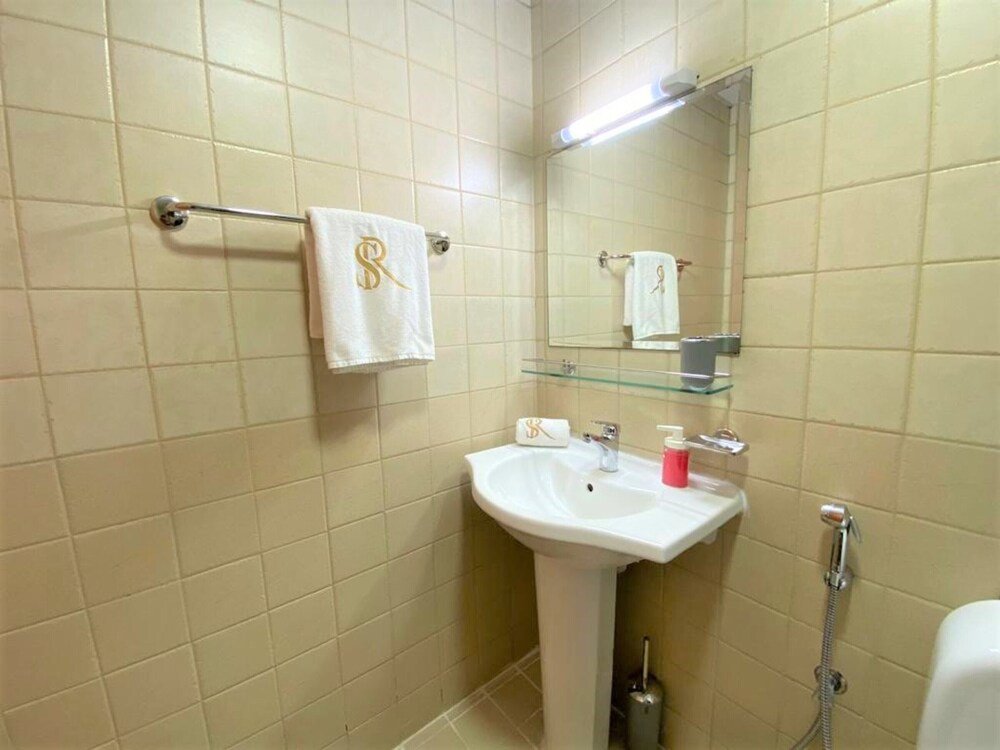 Дубай: Gorgeous 1bedroom with balcony in Dubai marina