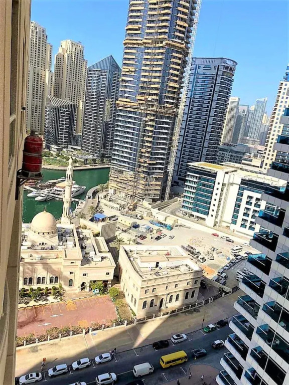 Дубай: Gorgeous 1bedroom with balcony in Dubai marina