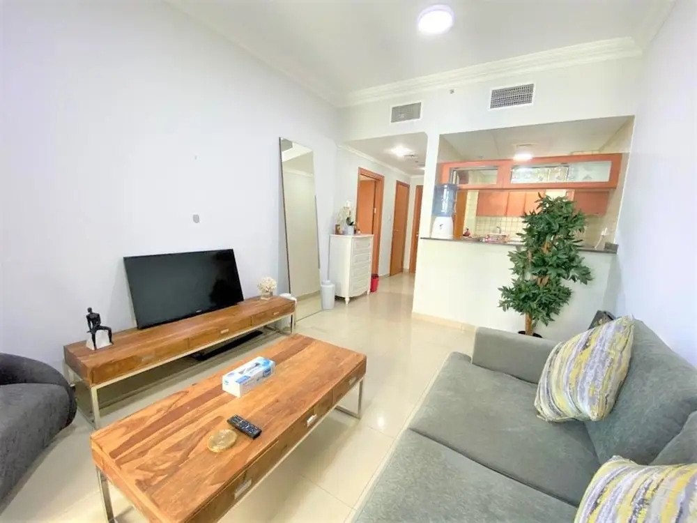 Дубай: Gorgeous 1bedroom with balcony in Dubai marina