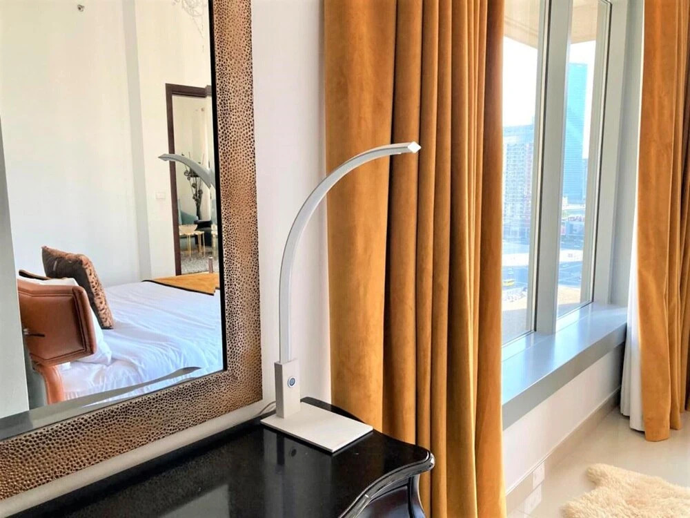 Дубай: Stunning Downtown apartment with balcony