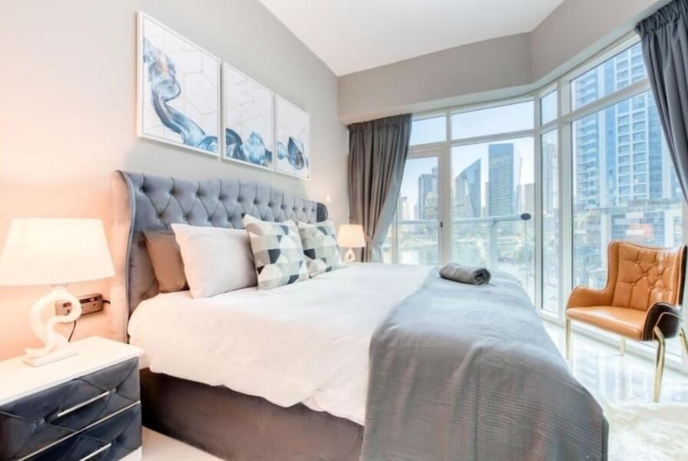 Дубай: Luxurious 4 Bedroom Duplex Villa Apartment Near JBR