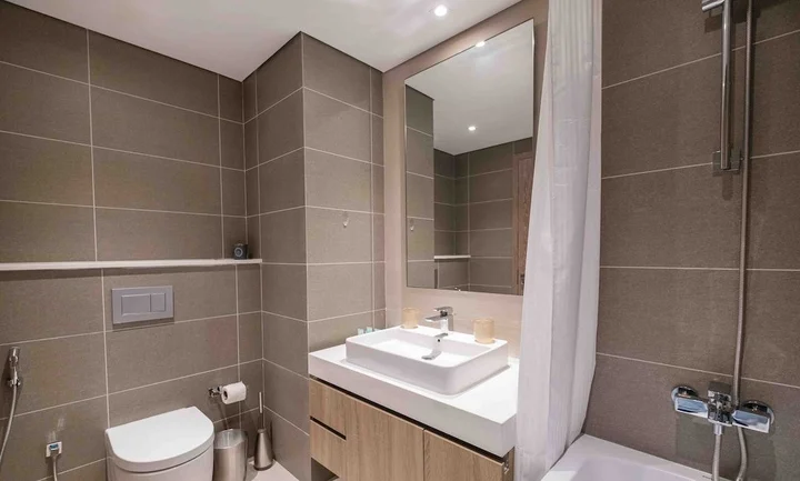 Дубай: LUX Contemporary Suite View 7