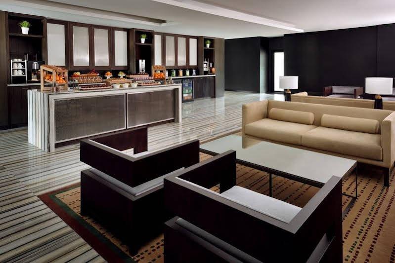Абу-Даби: Marriott Hotel Downtown Llc