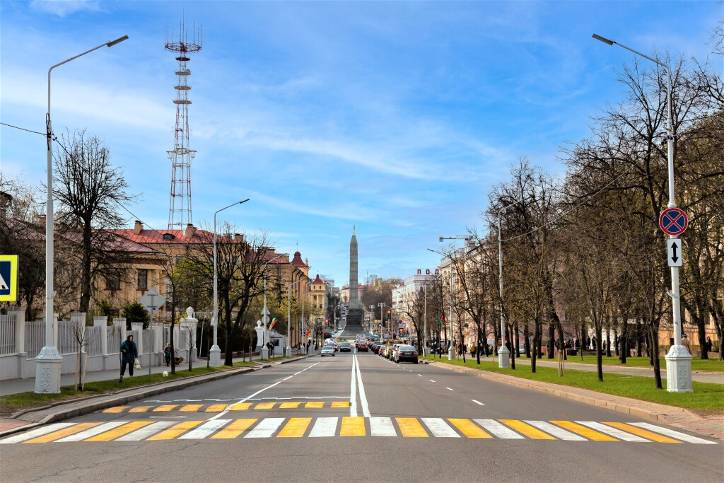 Минск: Апартаменты InterLoft 5 Old Town Free Parking Wi-Fi 100/50 Smart TV