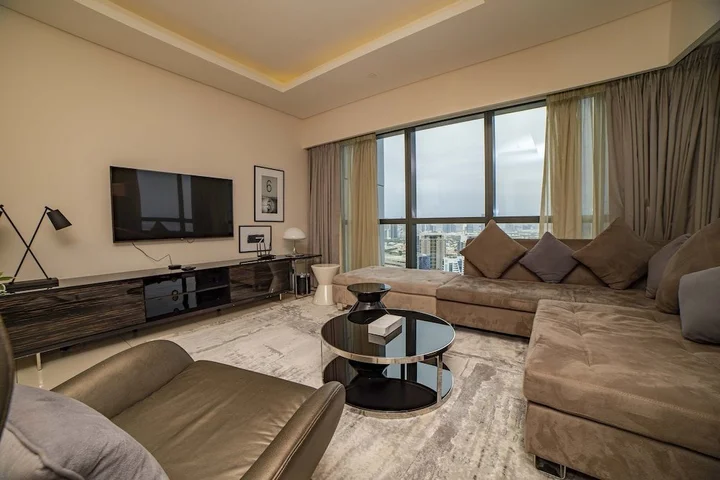 Дубай: Luxury 2BR Apartment in Paramount Towers Business Bay