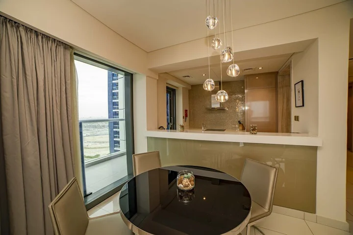 Дубай: Luxury 2BR Apartment in Paramount Towers Business Bay