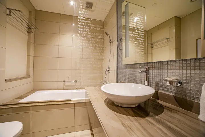 Дубай: Luxury 2BR Apartment in Paramount Towers Business Bay