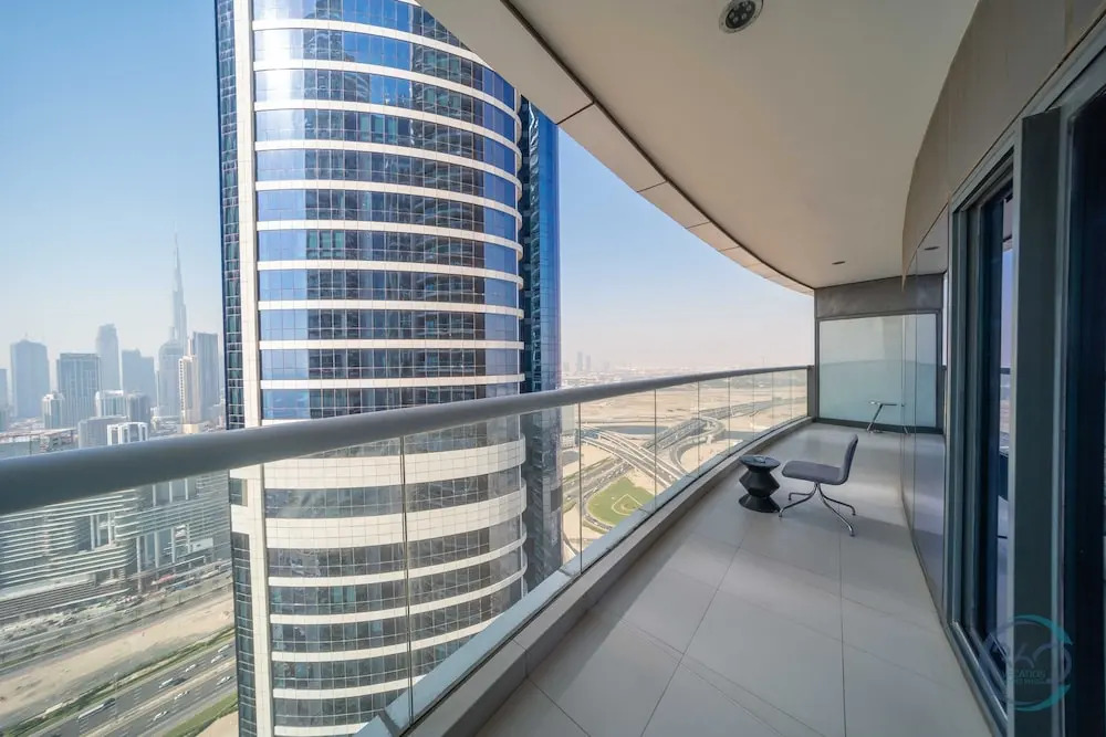 Дубай: Cozy 1 Bedroom Apartment 5015