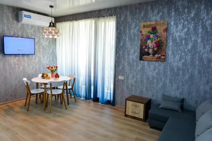 Уреки: Lions Apartment