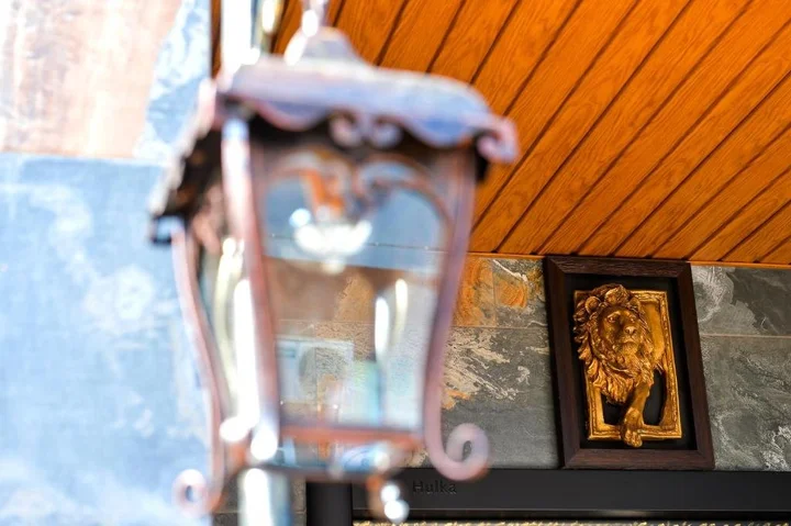 Уреки: Lions Apartment