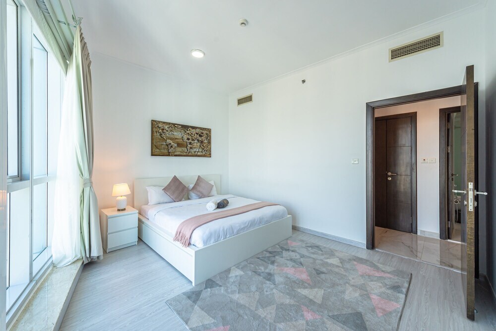 Дубай: Marco Polo - Stylish & Spacious 2 BR with Marina + City Views