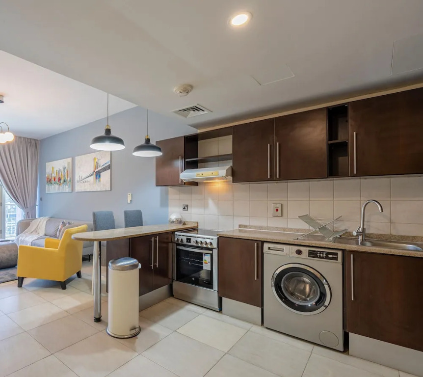 Дубай: Marco Polo - Striking Lake Views at JLT | 1 BR | 2 Balconies