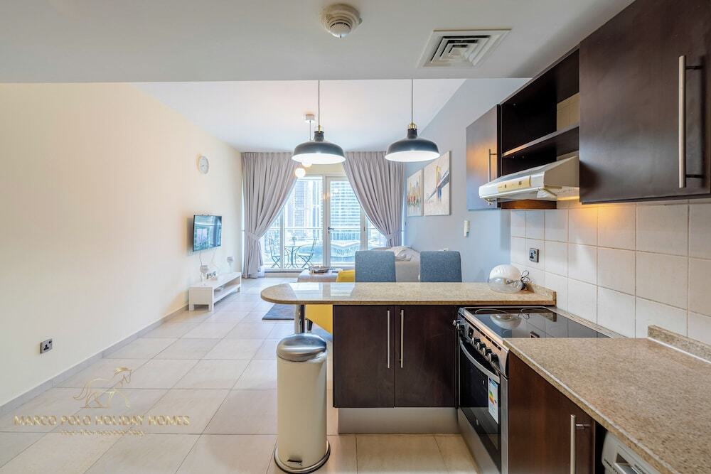 Дубай: Marco Polo - Striking Lake Views at JLT | 1 BR | 2 Balconies