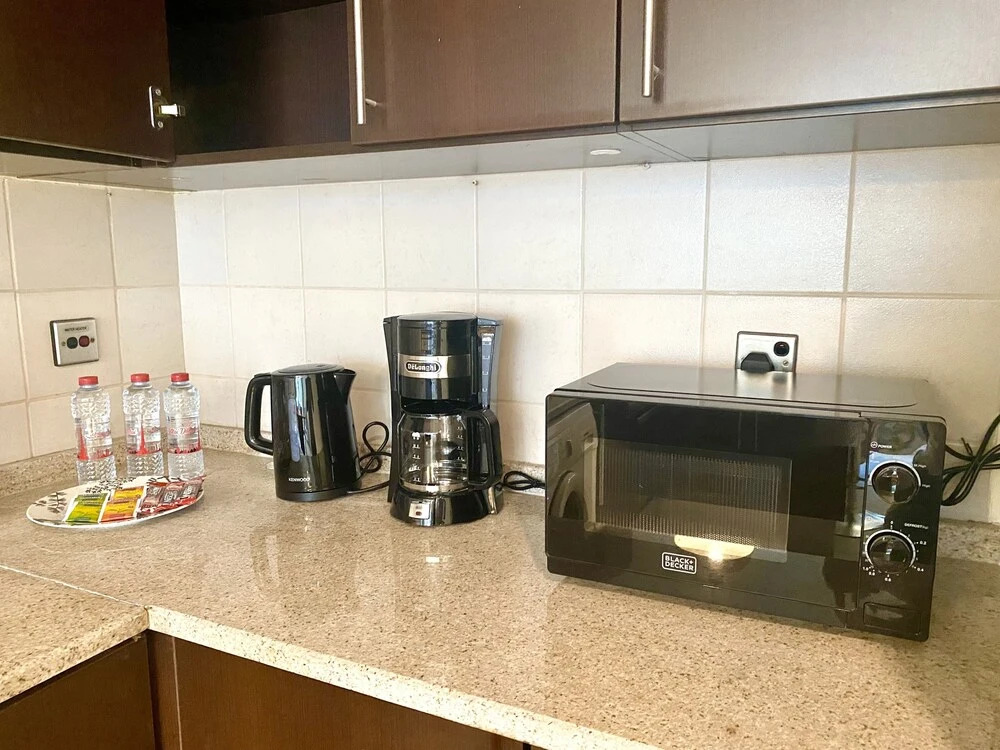 Дубай: Marco Polo - Striking Lake Views at JLT | 1 BR | 2 Balconies