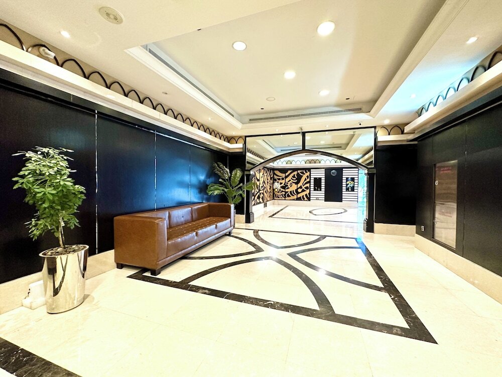 Дубай: Marco Polo - Striking Lake Views at JLT | 1 BR | 2 Balconies